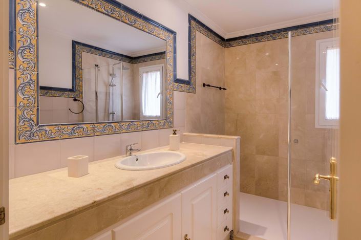 Image No.49-6 Bed Villa for sale