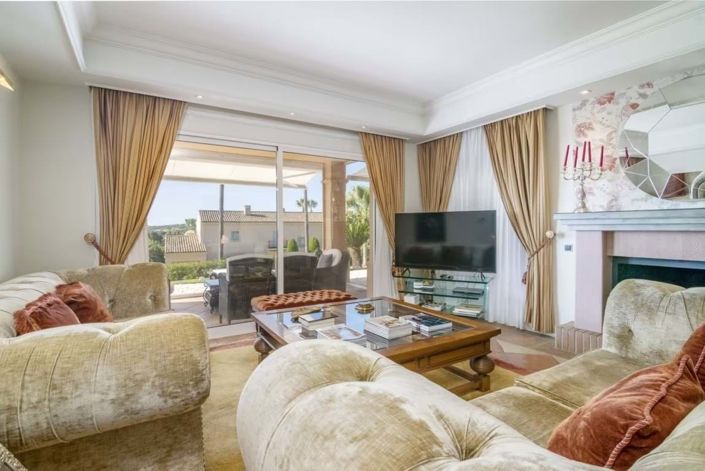 Image No.6-6 Bed Villa for sale