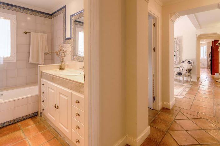 Image No.51-6 Bed Villa for sale