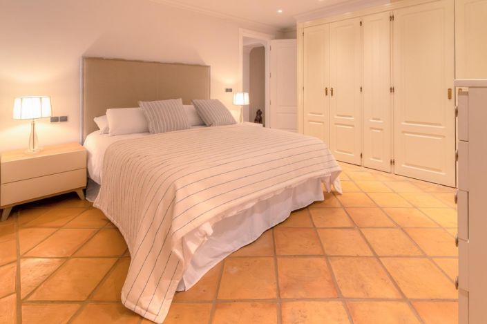 Image No.52-6 Bed Villa for sale