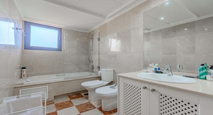 Image No.11-3 Bed Apartment for sale