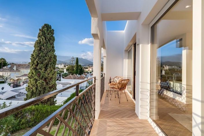 Image No.44-4 Bed Townhouse for sale