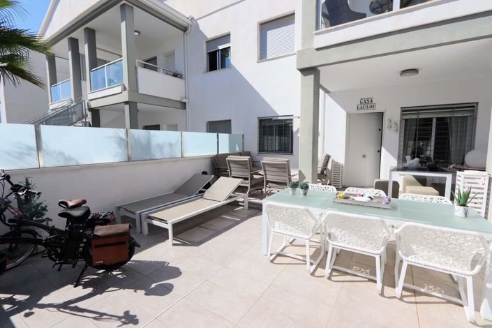 Image No.20-2 Bed Apartment for sale