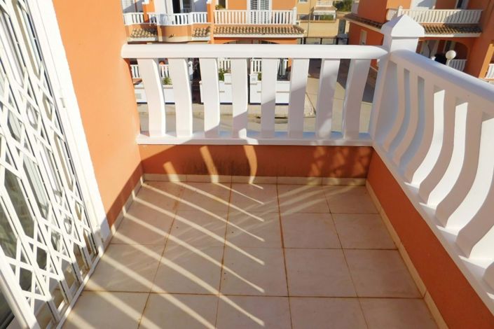 Image No.21-3 Bed Townhouse for sale