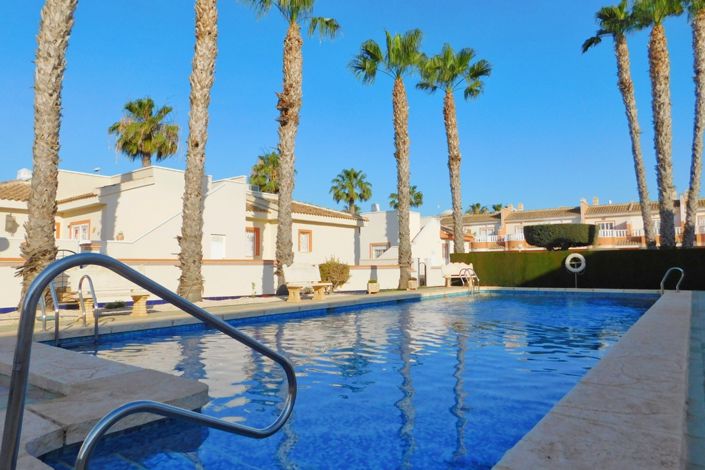 Image No.30-3 Bed Townhouse for sale