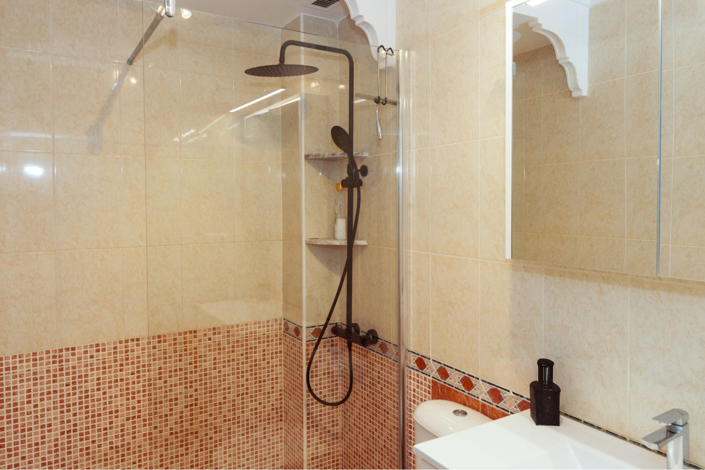 Image No.20-2 Bed Townhouse for sale