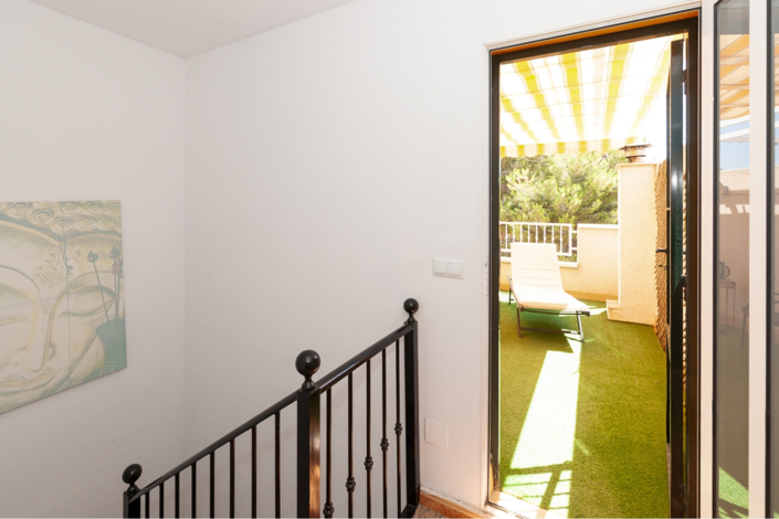 Image No.26-2 Bed Townhouse for sale