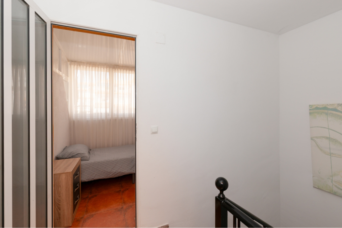 Image No.27-2 Bed Townhouse for sale