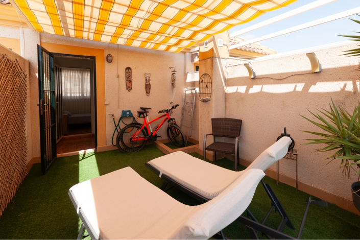 Image No.31-2 Bed Townhouse for sale