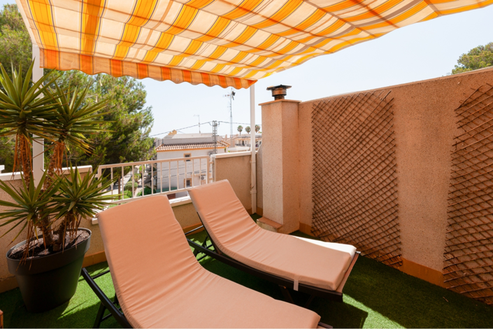 Image No.36-2 Bed Townhouse for sale