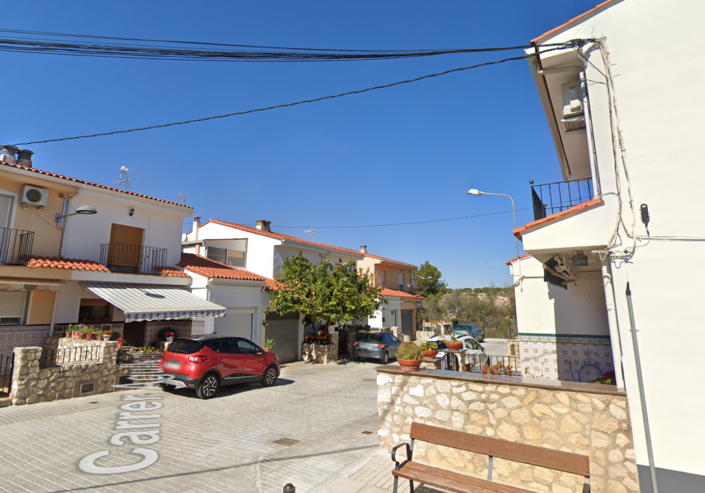 Image No.9-5 Bed Townhouse for sale