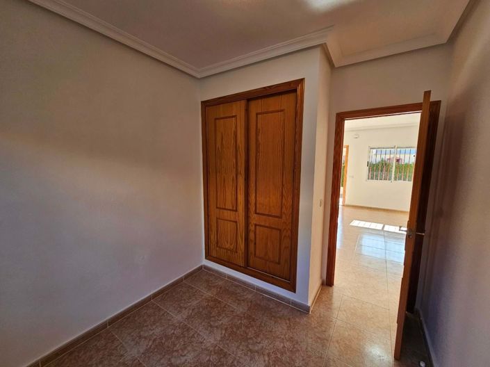 Image No.10-3 Bed Villa for sale