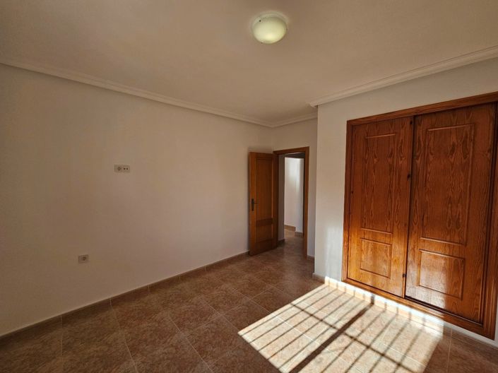 Image No.12-3 Bed Villa for sale