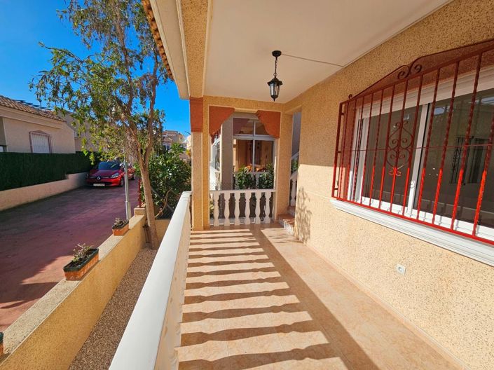 Image No.3-3 Bed Villa for sale