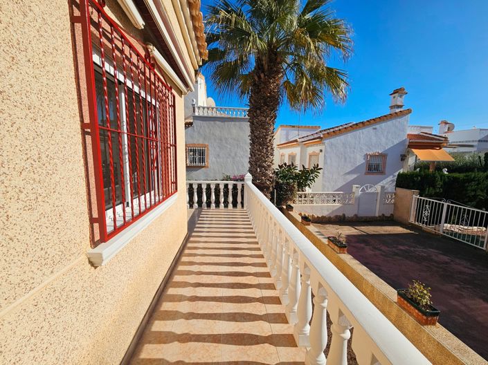 Image No.9-3 Bed Villa for sale