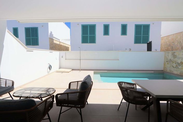 Image No.22-3 Bed Apartment for sale