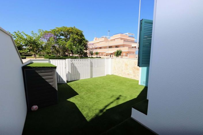 Image No.24-3 Bed Apartment for sale