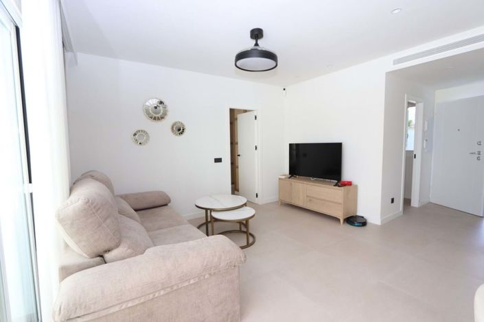 Image No.8-3 Bed Apartment for sale