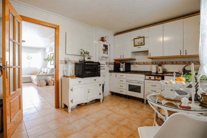 Image No.6-2 Bed Semi-Detached for sale