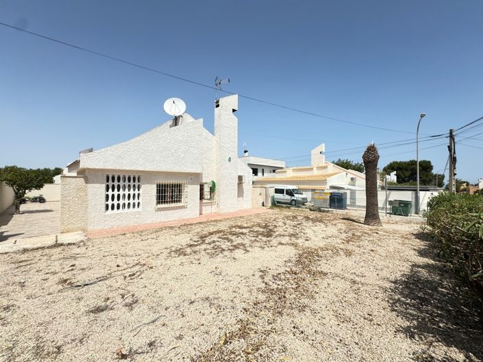 Image No.5-Villa de 3 chambres à vendre à Alicante