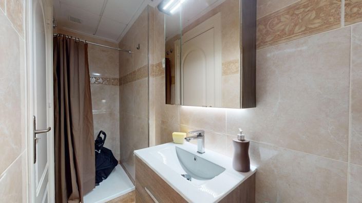 Image No.9-3 Bed Semi-Detached for sale