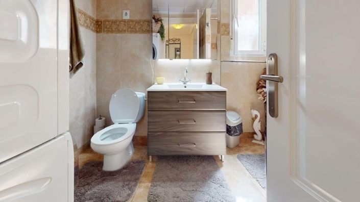 Image No.13-3 Bed Semi-Detached for sale