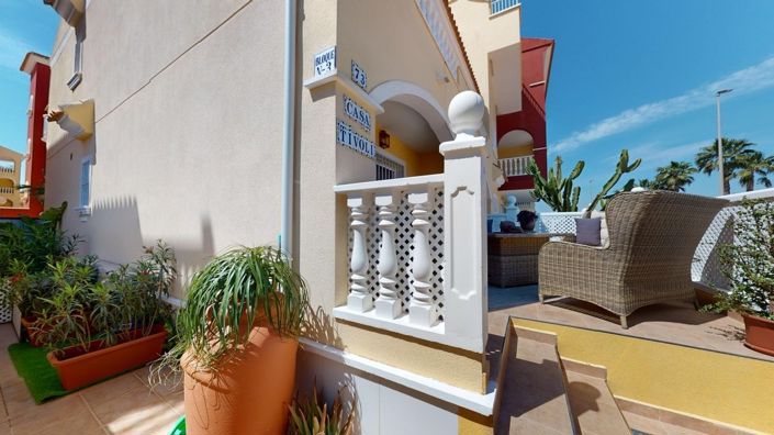 Image No.2-3 Bed Semi-Detached for sale