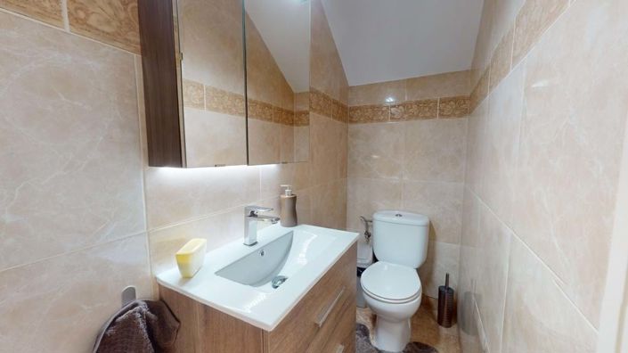 Image No.8-3 Bed Semi-Detached for sale