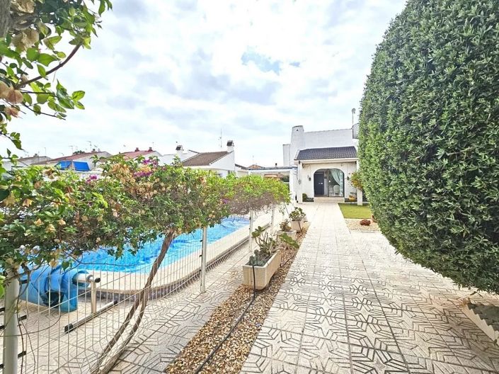 Image No.6-3 Bed Villa for sale