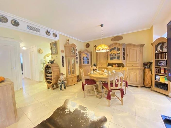 Image No.15-3 Bed Apartment for sale