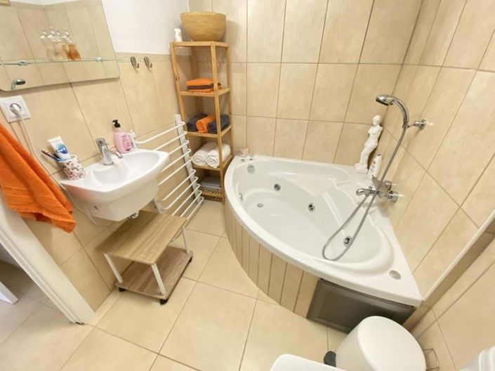 Image No.29-3 Bed Apartment for sale