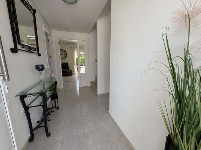 Image No.22-2 Bed Apartment for sale