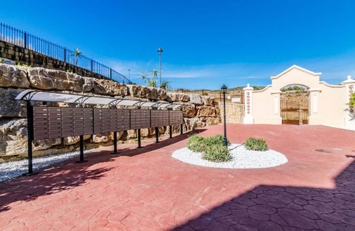 Image No.25-3 Bed Apartment for sale