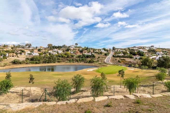 Image No.29-3 Bed Apartment for sale