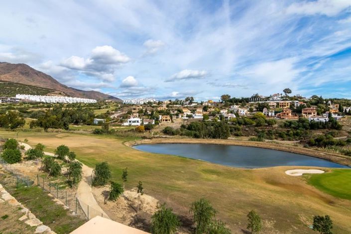 Image No.30-3 Bed Apartment for sale