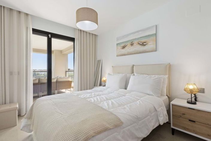 Image No.25-3 Bed Apartment for sale