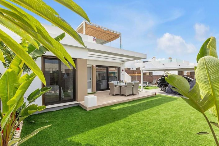 Image No.1-2 Bed Semi-Detached for sale