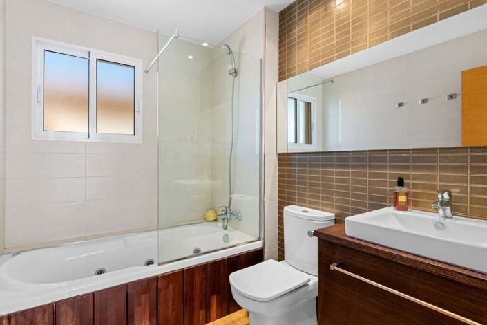 Image No.15-3 Bed Villa for sale