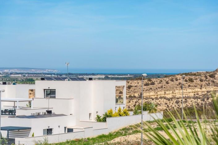 Image No.33-3 Bed Villa for sale