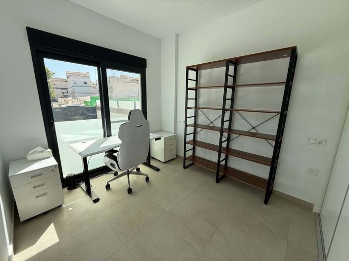 Image No.8-Villa de 4 chambres à vendre à Ciudad Quesada