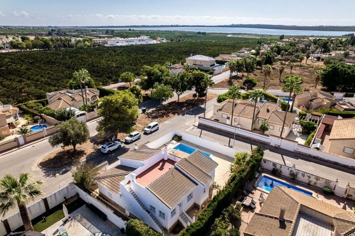 Image No.3-Villa de 4 chambres à vendre à Ciudad Quesada