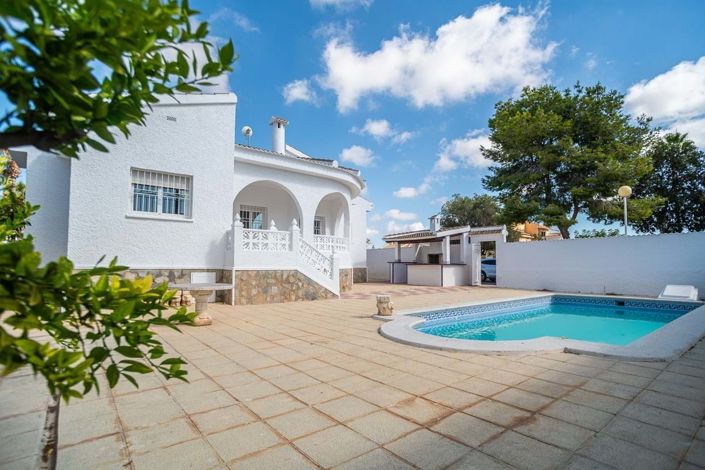 Image No.5-Villa de 4 chambres à vendre à Ciudad Quesada