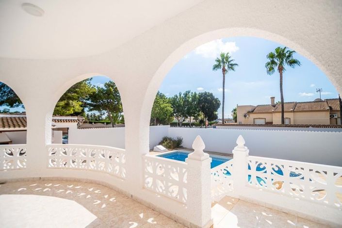 Image No.6-Villa de 4 chambres à vendre à Ciudad Quesada