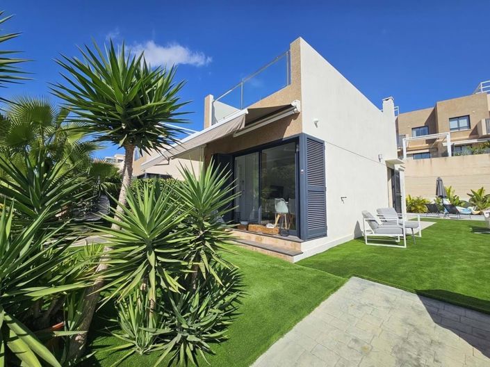 Image No.28-3 Bed Villa for sale