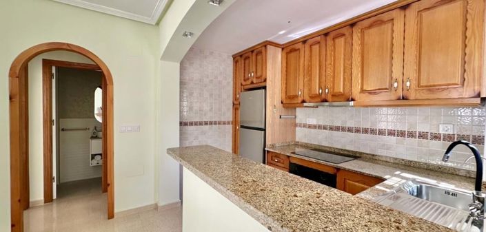 Image No.10-3 Bed Townhouse for sale