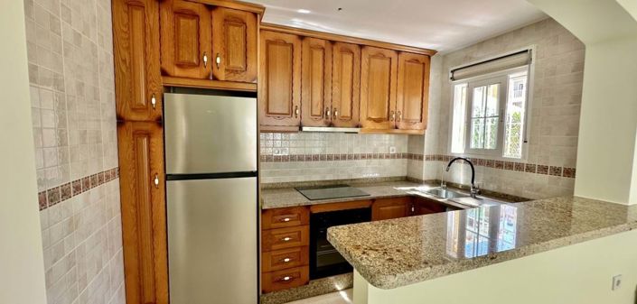 Image No.11-3 Bed Townhouse for sale