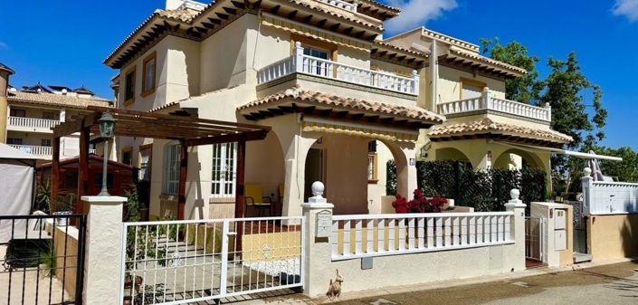 Image No.23-3 Bed Townhouse for sale