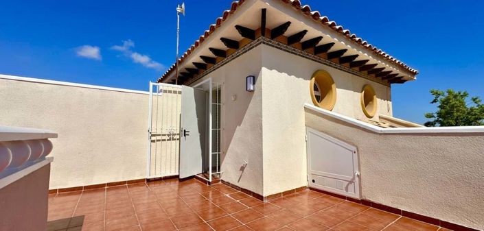 Image No.38-3 Bed Townhouse for sale