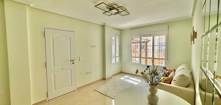 Image No.6-3 Bed Townhouse for sale