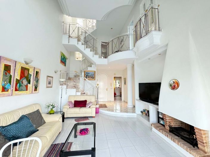 Image No.13-3 Bed Apartment for sale